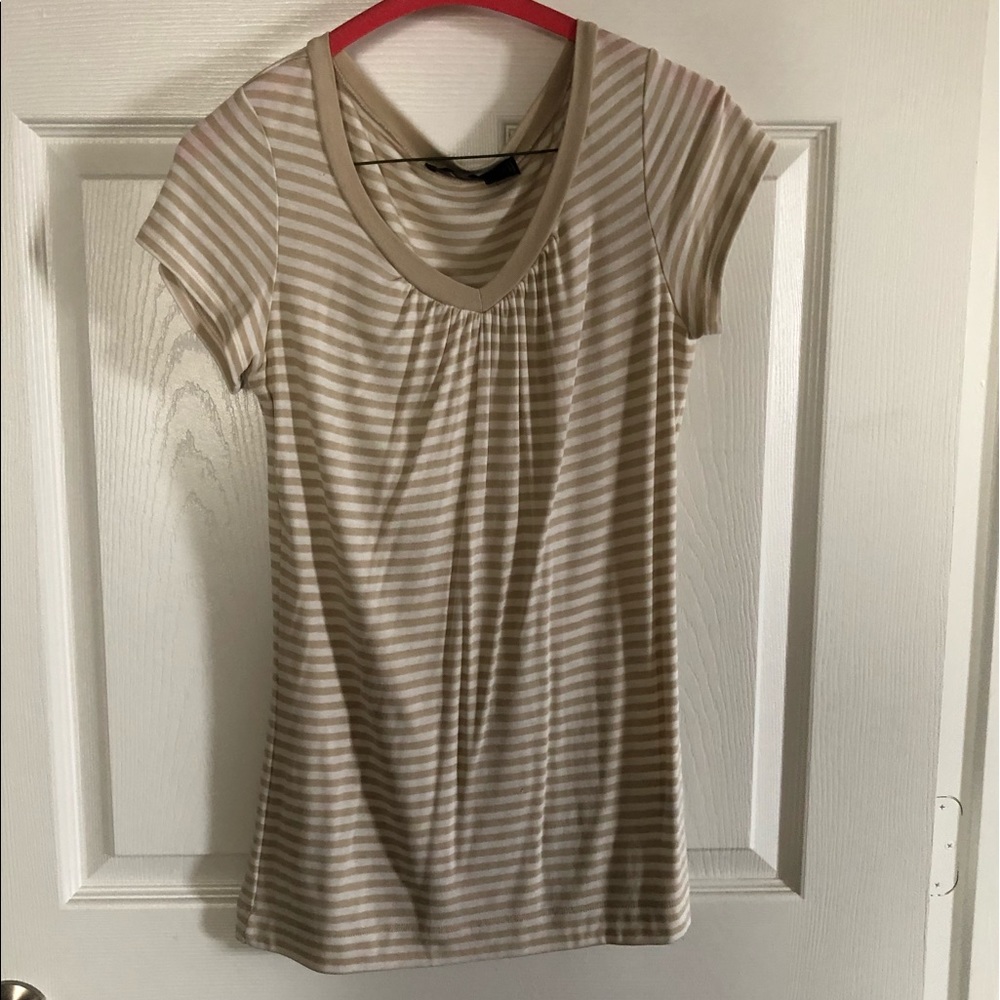 ••The Limited Short-Sleeve Top